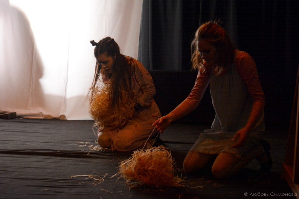 Пластический спектакль «По ту сторону» по пьесе Гарсиа Лорки покажут в Казани Пластический спектакль «По ту сторону» по пьесе Гарсиа Лорки покажут в Казани