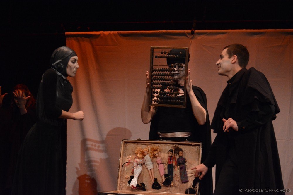 Пластический спектакль «По ту сторону» по пьесе Гарсиа Лорки покажут в Казани Пластический спектакль «По ту сторону» по пьесе Гарсиа Лорки покажут в Казани