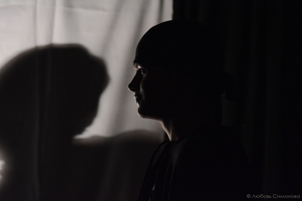 Пластический спектакль «По ту сторону» по пьесе Гарсиа Лорки покажут в Казани Пластический спектакль «По ту сторону» по пьесе Гарсиа Лорки покажут в Казани