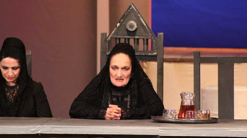 Аварский театр в Махачкале показал «Дом Бернарды Альбы» по Гарсиа Лорке Аварский театр в Махачкале показал «Дом Бернарды Альбы» по Гарсиа Лорке