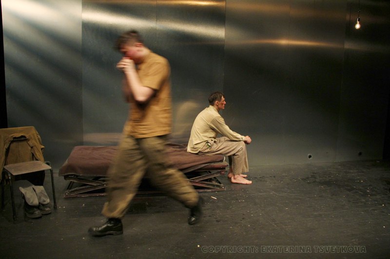 «Испанский театр» в МХТ покажет эскиз пьесы «Темный камень» о последних часах жизни Рафаэля Родригеса Рапуна «Испанский театр» в МХТ покажет эскиз пьесы «Темный камень» о последних часах жизни Рафаэля Родригеса Рапуна