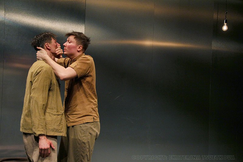 «Испанский театр» в МХТ покажет эскиз пьесы «Темный камень» о последних часах жизни Рафаэля Родригеса Рапуна «Испанский театр» в МХТ покажет эскиз пьесы «Темный камень» о последних часах жизни Рафаэля Родригеса Рапуна