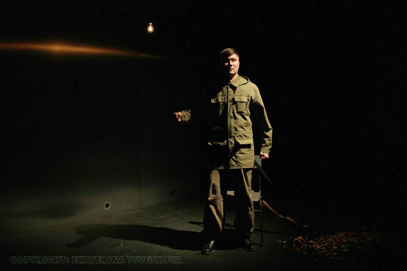 «Испанский театр» в МХТ покажет эскиз пьесы «Темный камень» о последних часах жизни Рафаэля Родригеса Рапуна «Испанский театр» в МХТ покажет эскиз пьесы «Темный камень» о последних часах жизни Рафаэля Родригеса Рапуна