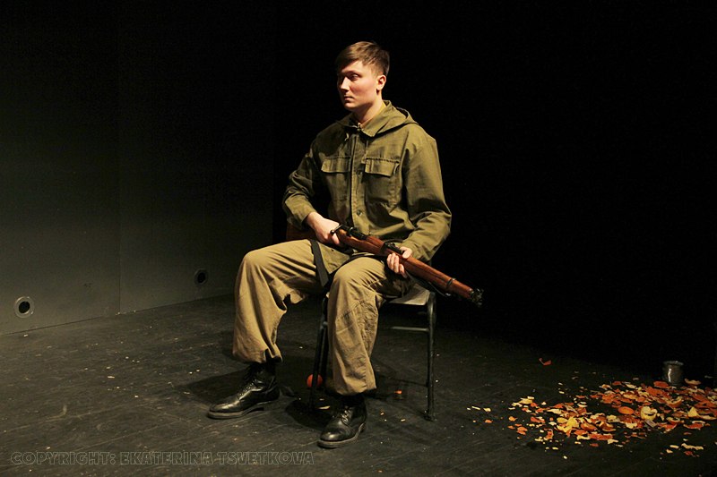 «Испанский театр» в МХТ покажет эскиз пьесы «Темный камень» о последних часах жизни Рафаэля Родригеса Рапуна «Испанский театр» в МХТ покажет эскиз пьесы «Темный камень» о последних часах жизни Рафаэля Родригеса Рапуна