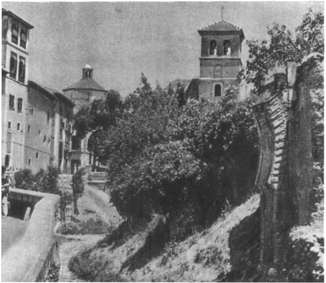 Речка Дарро в Гранаде Речка Дарро в Гранаде