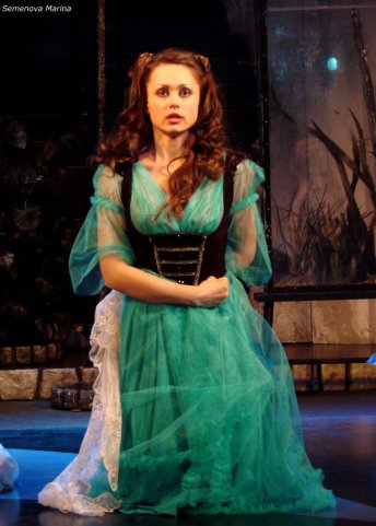 «Дом Бернарды Альбы» (Москва, 2002) «Дом Бернарды Альбы» (Москва, 2002)