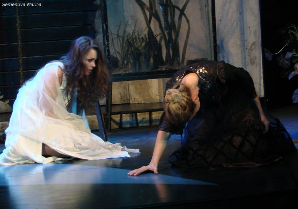 «Дом Бернарды Альбы» (Москва, 2002) «Дом Бернарды Альбы» (Москва, 2002)