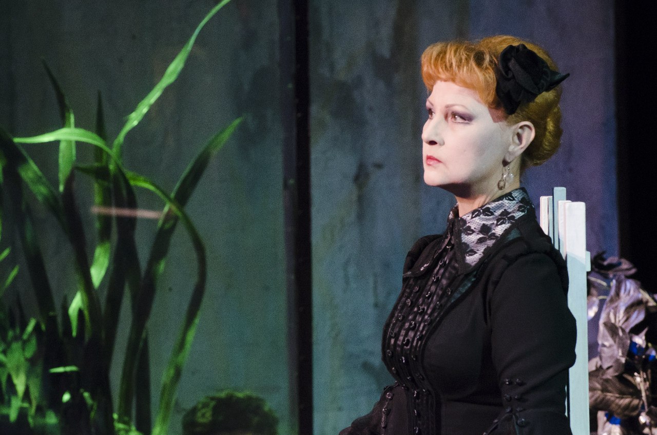 «Дом Бернарды Альбы» (Москва, 2002) «Дом Бернарды Альбы» (Москва, 2002)