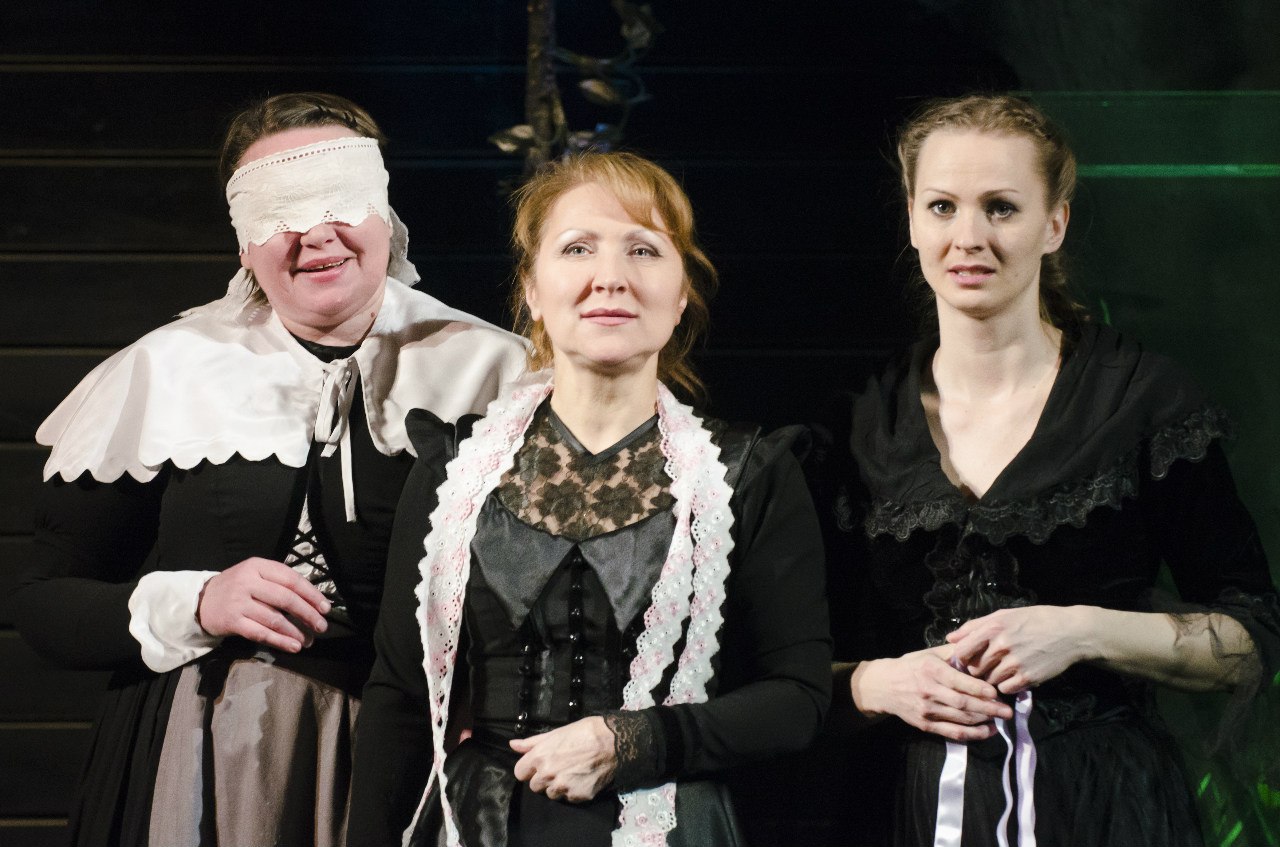 «Дом Бернарды Альбы» (Москва, 2002) «Дом Бернарды Альбы» (Москва, 2002)