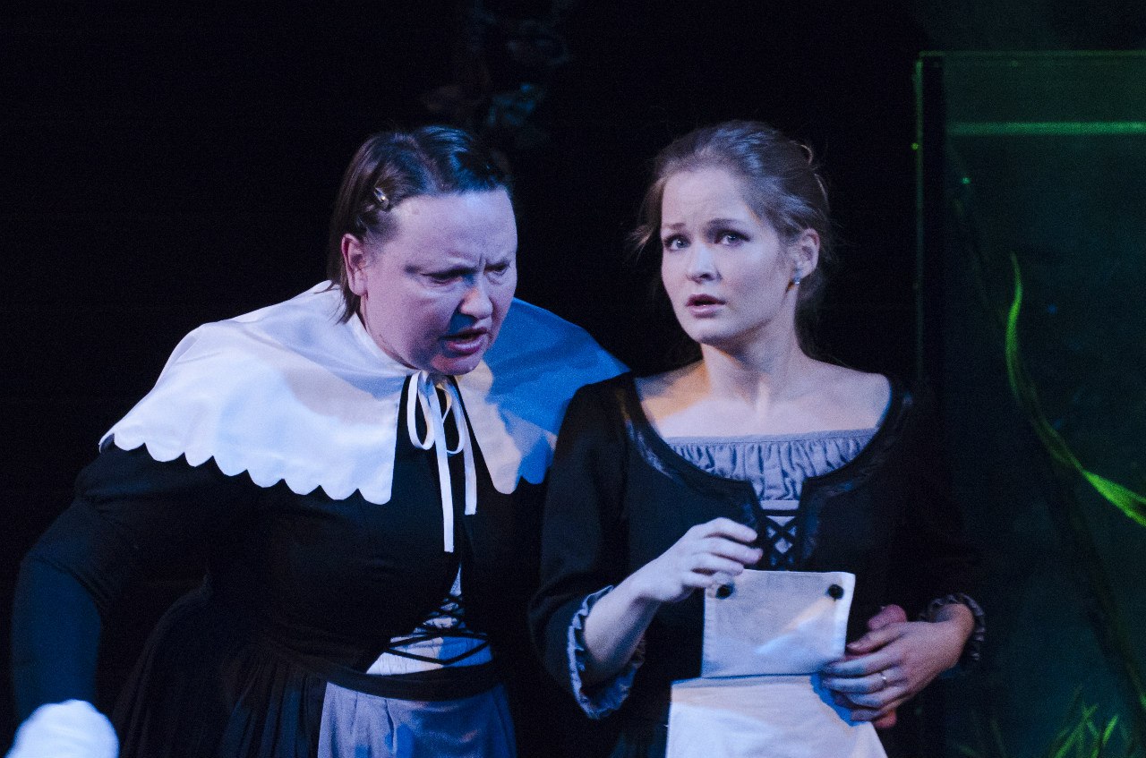 «Дом Бернарды Альбы» (Москва, 2002) «Дом Бернарды Альбы» (Москва, 2002)