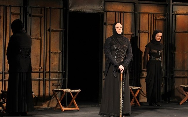 «Дом Бернарды Альбы» (Вологда, 2004) «Дом Бернарды Альбы» (Вологда, 2004)