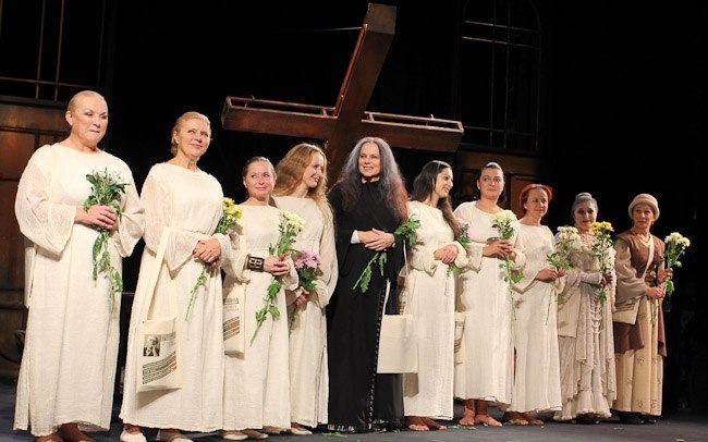 «Дом Бернарды Альбы» (Вологда, 2004) «Дом Бернарды Альбы» (Вологда, 2004)