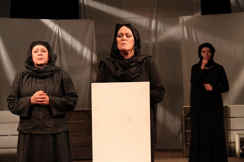 «Дом Бернарды Альбы» (Озерск, 2011) «Дом Бернарды Альбы» (Озерск, 2011)