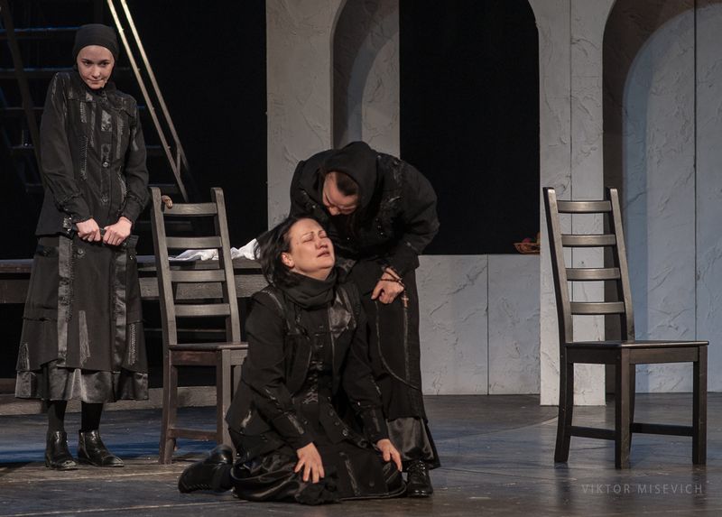 «Дом Бернарды Альбы» (Барнаул, 2012) «Дом Бернарды Альбы» (Барнаул, 2012)