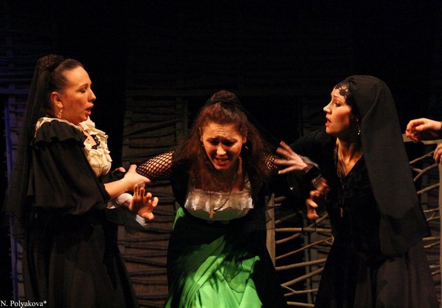 «Дом Бернарды Альбы» (Котлас, 2013) «Дом Бернарды Альбы» (Котлас, 2013)