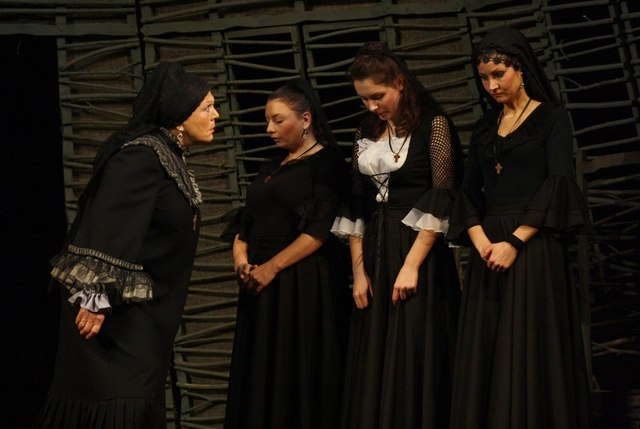 «Дом Бернарды Альбы» (Котлас, 2013) «Дом Бернарды Альбы» (Котлас, 2013)