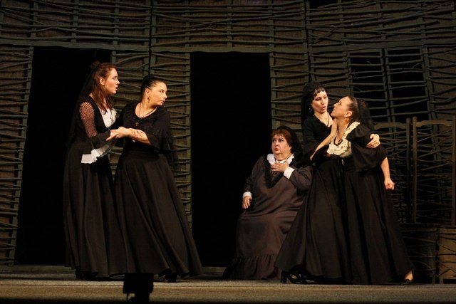 «Дом Бернарды Альбы» (Котлас, 2013) «Дом Бернарды Альбы» (Котлас, 2013)