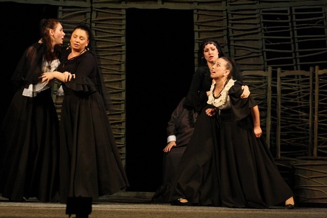 «Дом Бернарды Альбы» (Котлас, 2013) «Дом Бернарды Альбы» (Котлас, 2013)