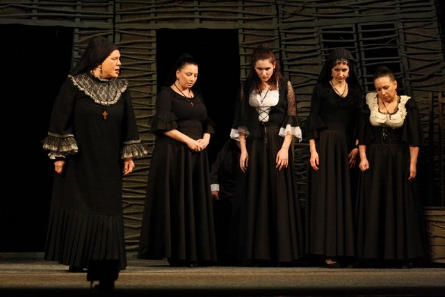 «Дом Бернарды Альбы» (Котлас, 2013) «Дом Бернарды Альбы» (Котлас, 2013)