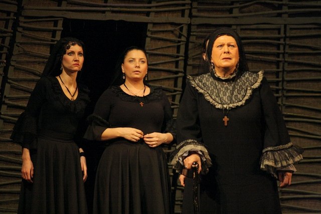 «Дом Бернарды Альбы» (Котлас, 2013) «Дом Бернарды Альбы» (Котлас, 2013)