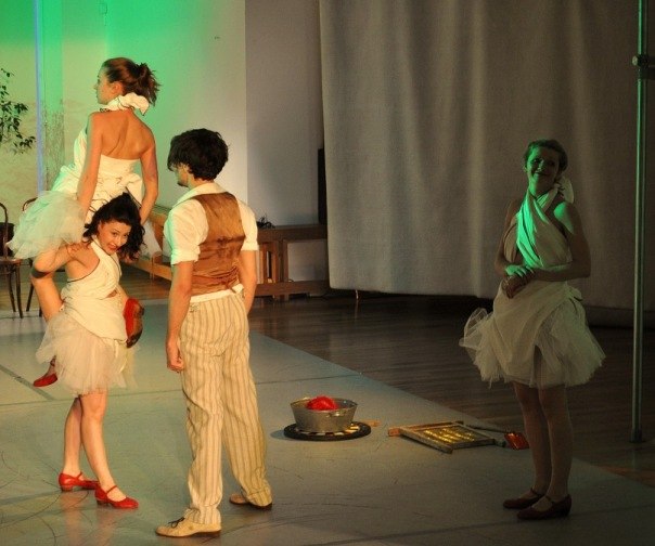 «Гибралтар, где я была девушкой и горным цветком...» (Москва, 2009) «Гибралтар, где я была девушкой и горным цветком...» (Москва, 2009)