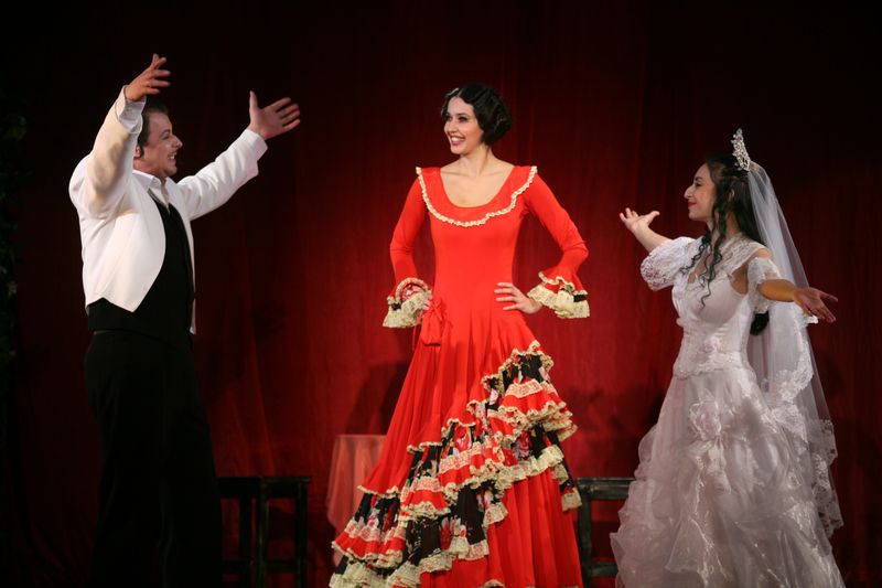 «Колдовская любовь» (Москва, 2003) «Колдовская любовь» (Москва, 2003)