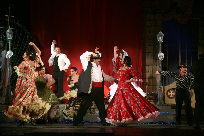 «Колдовская любовь» (Москва, 2003) «Колдовская любовь» (Москва, 2003)