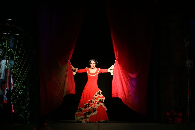 «Колдовская любовь» (Москва, 2003) «Колдовская любовь» (Москва, 2003)