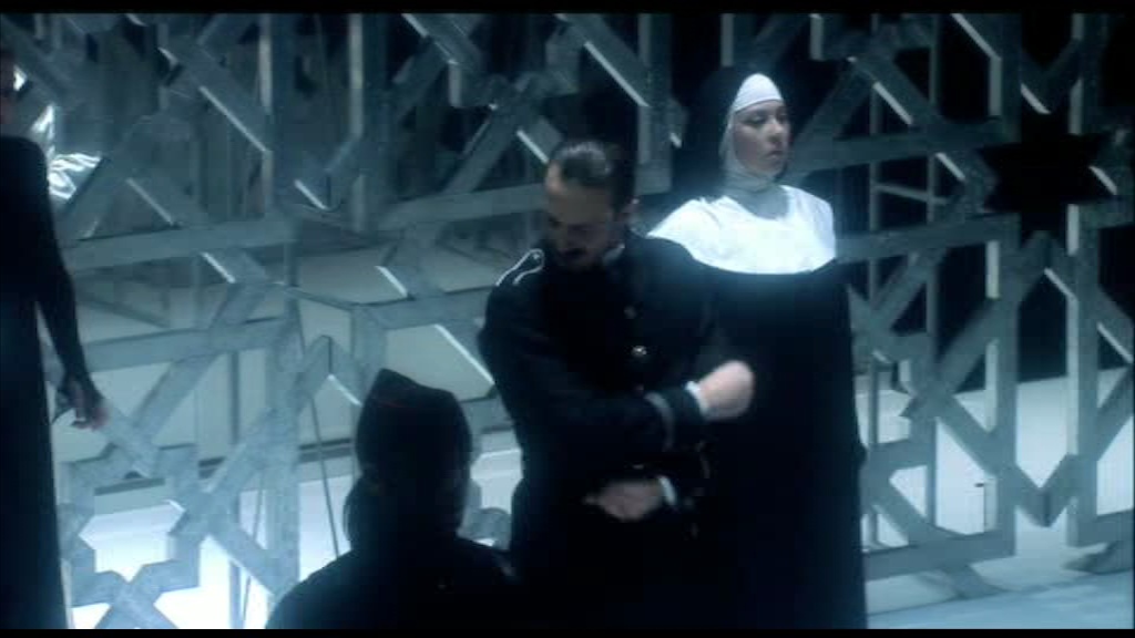 Сара Барас: «Мариана Пинеда» (Sara Baras: «Mariana Pineda») (2002) Сара Барас: «Мариана Пинеда» (Sara Baras: «Mariana Pineda») (2002)